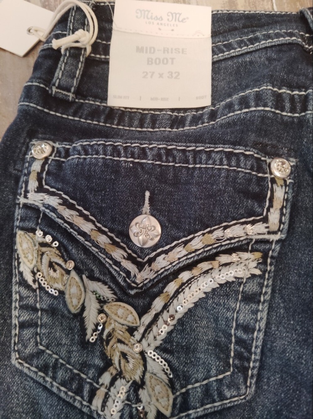 Miss Me Dark Blue Bootcut Jeans with Embroidered Pockets!! NWT ✅ Mid-Rise - Picture 10 of 16